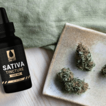 Alternative view of One Life Tincture - 1000mg THC Sativa
