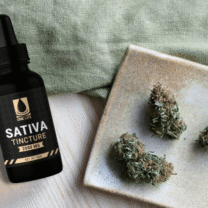 Alternative view of One Life Tincture - 2000mg THC Sativa
